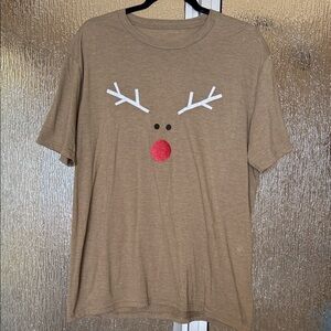 Women’s Reindeer Graphic T-Shirt